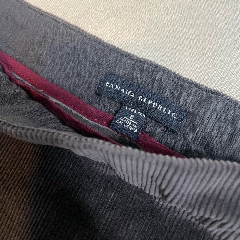 Banana Republic Charcoal Grey Stretch Corduroy Skirt with Pockets - Picture 4 of 10